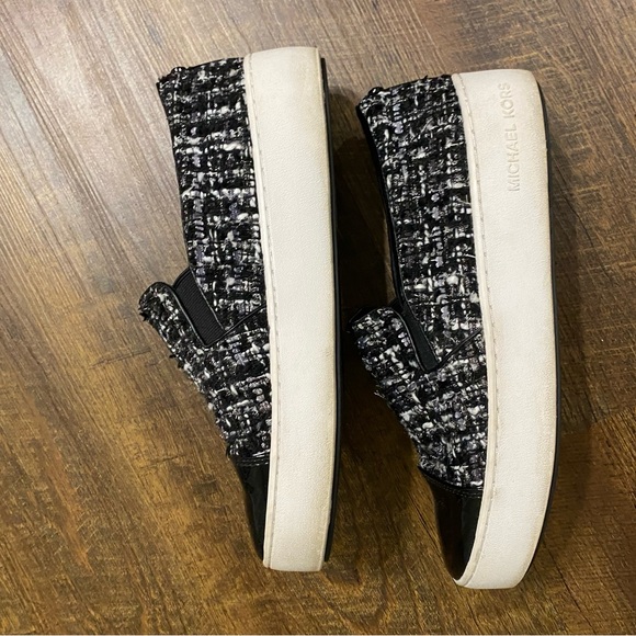 Michael Kors black shoe size 8.5 - Picture 3 of 4